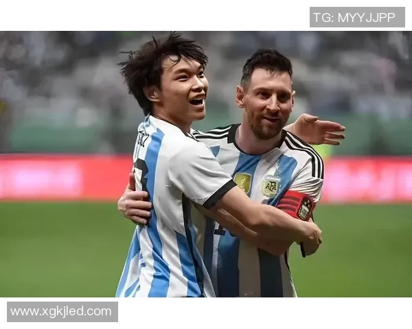 足球巨星梅西亲临中国赛场展现足球魅力引发球迷热潮