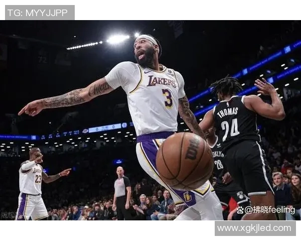 浓眉领衔湖人对决火箭精彩集锦回顾与分析